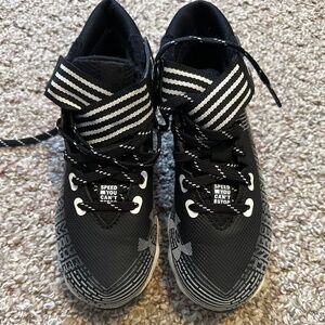 Youth football cleats size 2Y